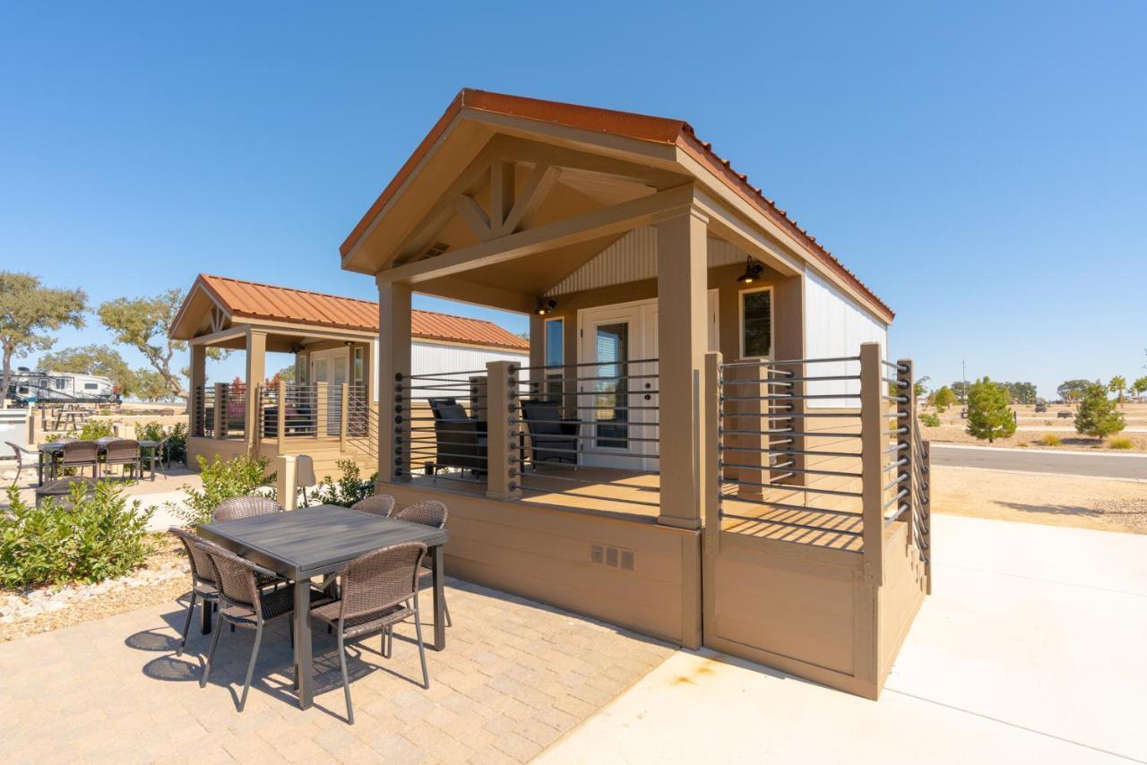 Hotel Sun Outdoors Paso Robles Esterno foto